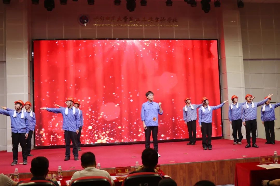 海南(nan)礦業員(yuan)工(gong)參加(jia)海南(nan)省自貿港主(zhu)題宣講擂檯(tai)賽 并在(zai)昌江(jiang)選拔賽中(zhong)獲佳績